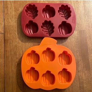 Pumpkin Wilton silicone muffin treat mold autumn leaf set of 2 Halloween fall